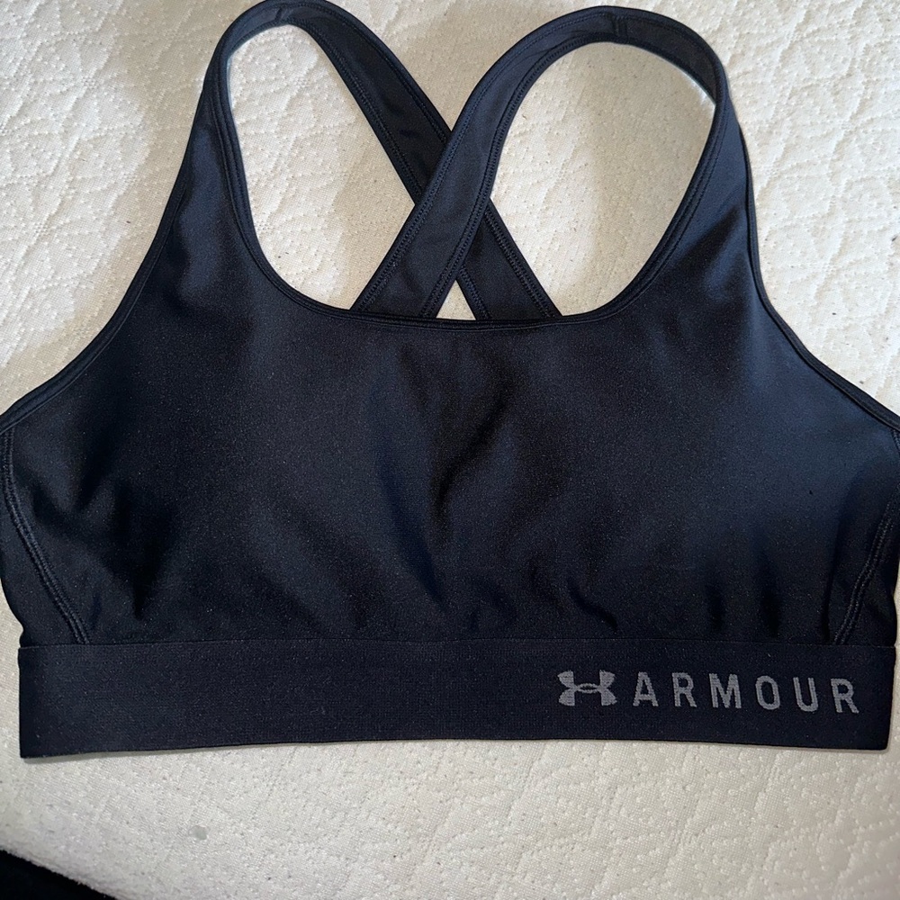 UA sports bra